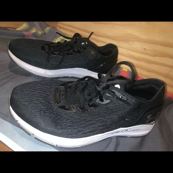 COPY - Women’s Under Armour Hovr Sonic Black Running Sneaker - Picture 5 of 8